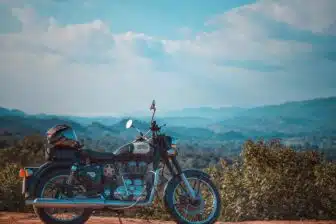 Aventure moto au Népal, bas Mustang