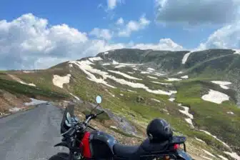 Aventure moto au Népal, bas Mustang – Image 3